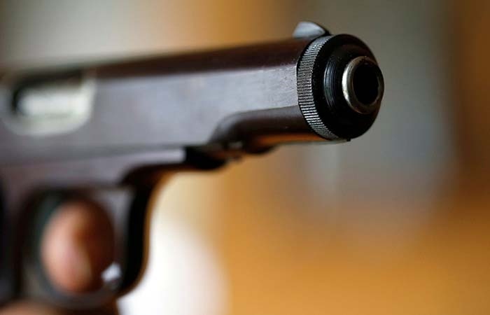 য‌শো‌রে বন্দুকযু‌দ্ধে এক সন্ত্রাসী ও মাদক ব্যবসায়ী নিহত