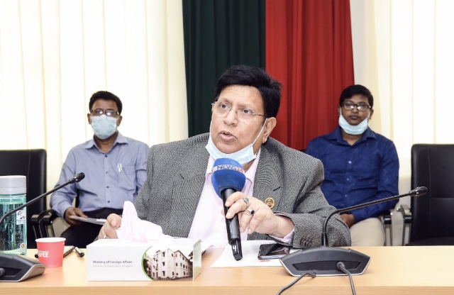 সিঙ্গাপুরে শ্রমিকদের বেতনসহ খাবার ও চিকিৎসা ফ্রি : পররাষ্ট্রমন্ত্রী