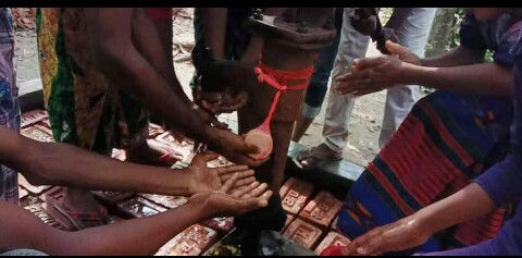 রাঙ্গাবালীতে ' মৌডুবী সচেতন নাগরিক ফোরাম'র সাবান বিতরন।