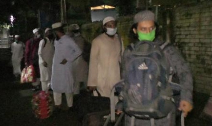 ভারতে ৪০ দিন কারাভোগের পর দেশে ফিরলো তাবলীগ জামায়াতের ১৪ জন