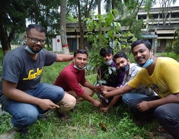 মুজিবর্ষে হাবিপ্রবি ছাত্রলীগের বৃক্ষরোপণ