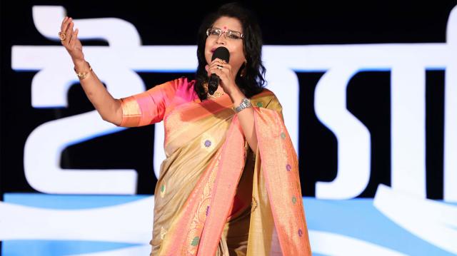 কুয়াকাটা সৈকতে ‘ইত্যাদি’র মঞ্চে বন্যা