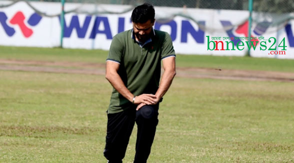 মাশরাফিকে দলে ভেড়াতে দুই দলের কাড়াকাড়ি