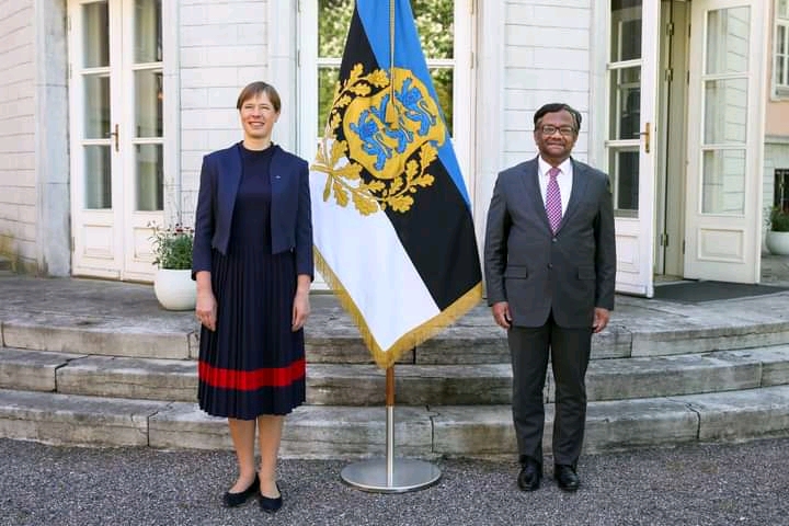 এস্তোনিয়ার রাষ্ট্রপতির কাছে বাংলাদেশের রাষ্ট্রদূতের পরিচয়পত্র পেশ