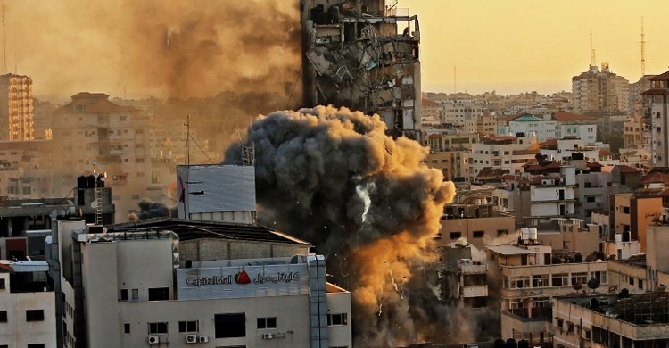 ২৫ মিনিটে ইসরায়েলের ১২২ বোমার আঘাতে কাঁপল গাজা