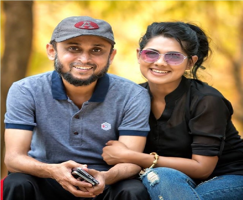 শিল্পী-নিমার্তদের জন্য ভক্তদের ভালোবাসা আর গালিগালাজ