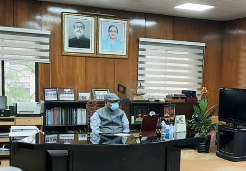 বিভিন্ন দেশের ভ্যাকসিনের কার্যকারিতার উপর নজর রাখছে সরকার : স্বাস্থ্যমন্ত্রী