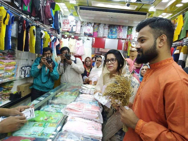 খালেদার জন্য দোয়া ও ছেলের জন্য ভোট চান খোকার স্ত্রী