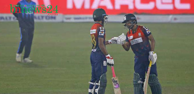 ঢাকাকে হারিয়ে প্লে অফে বরিশাল