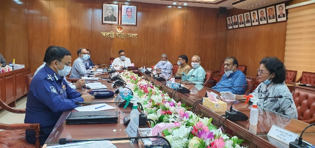 শ্রমিকদের ঢাকায় আসার প্রয়োজন নেই : স্বরাষ্ট্রমন্ত্রী